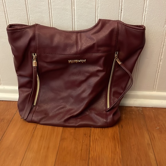 Kenneth Cole Purse - Picture 2 of 3